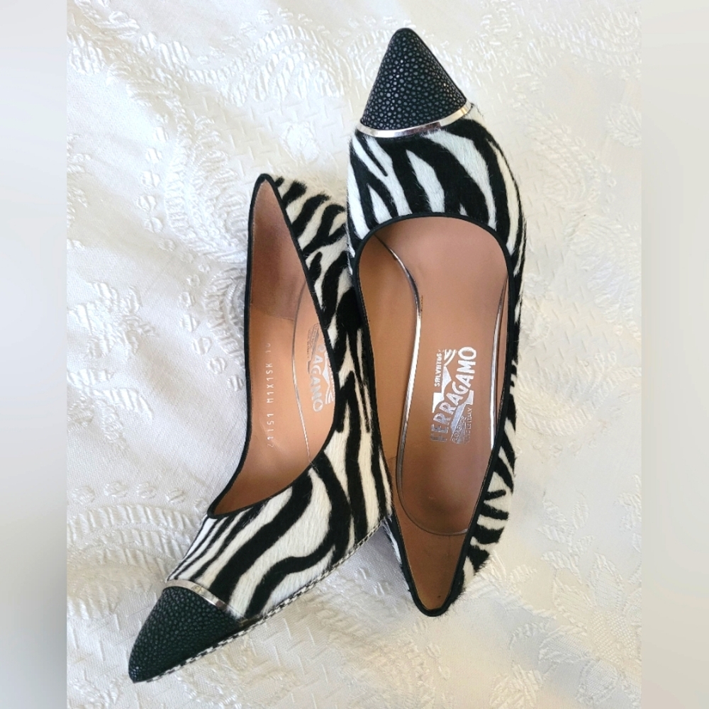 Salvatore Ferragamo Zebra Printed Calf hair Pumps - Picture 3 of 12